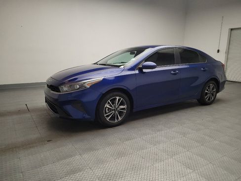 Used 2024 Kia Forte LXS image 2