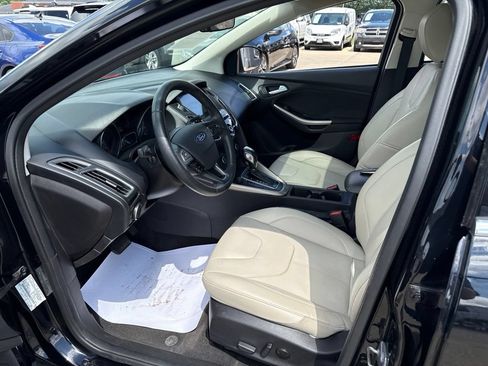 Used 2018 Ford Focus Titanium FWD image 21