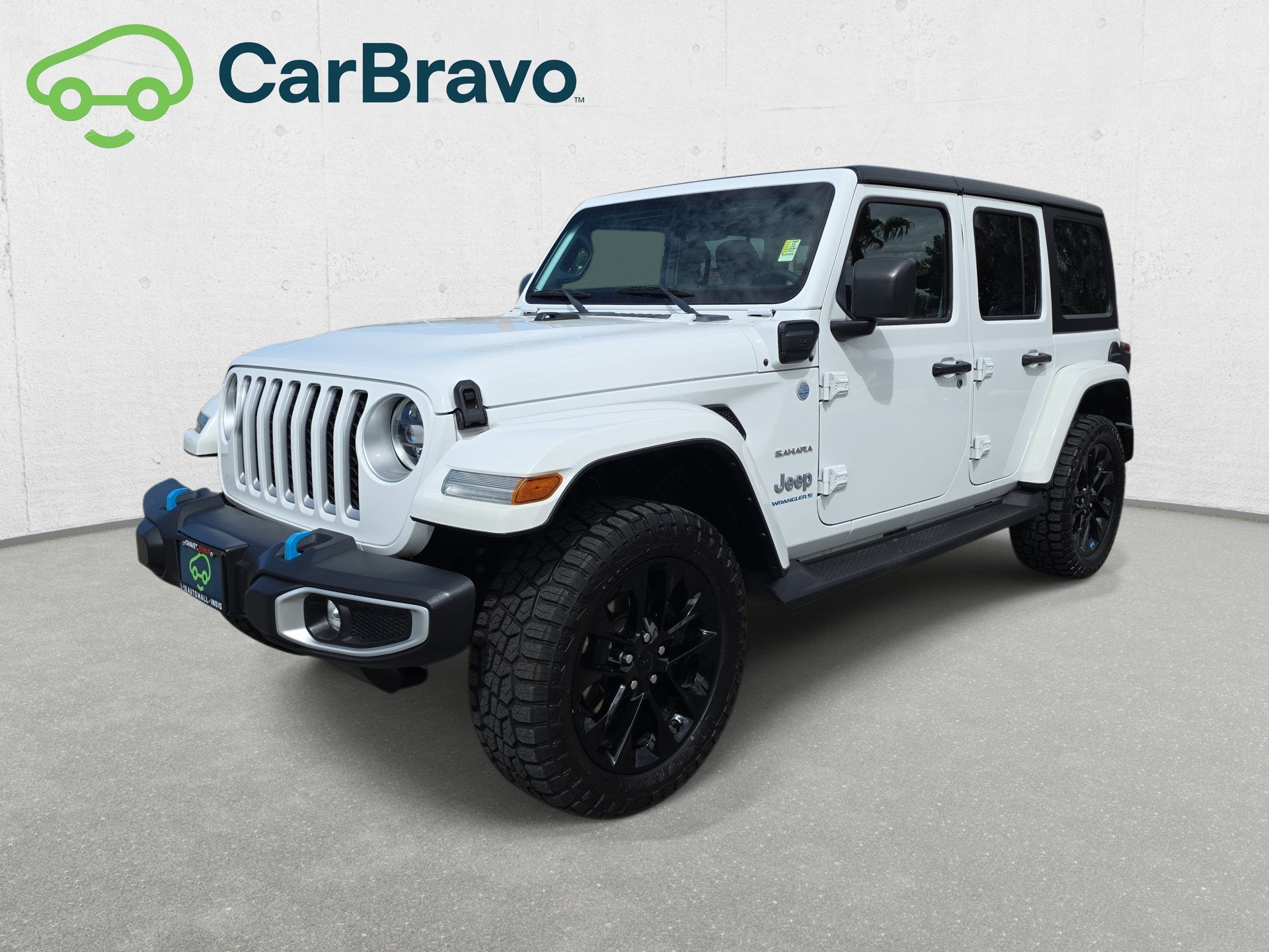 Used 2023 Jeep Wrangler Unlimited Sahara AWD/4WD image 1