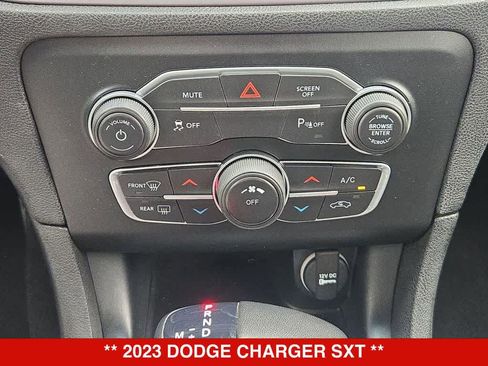 Used 2023 Dodge Charger SXT RWD image 28