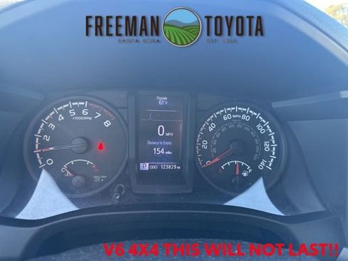 Used 2018 Toyota Tacoma SR image 8