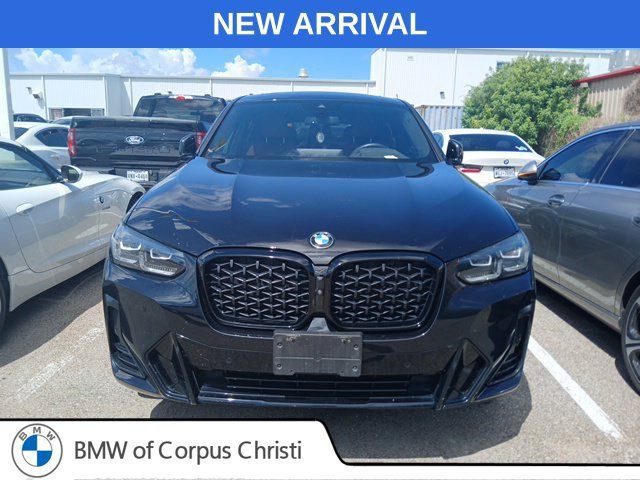 Certified 2024 BMW X4 xDrive30i w/ M Sport Package AWD/4WD image 2
