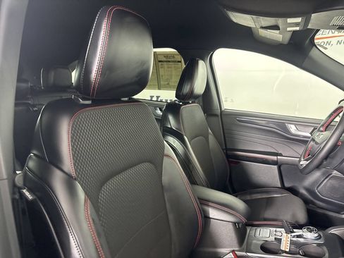 Used 2025 Ford Escape ST-Line FWD image 30