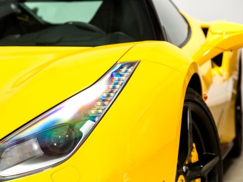 Used 2016 Ferrari 488 GTB image 22