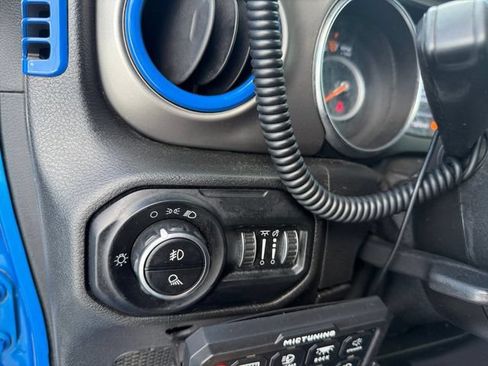 Used 2021 Jeep Gladiator Sport AWD/4WD image 12