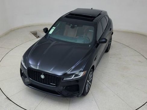 Used 2025 Jaguar F-PACE R-Dynamic S image 78