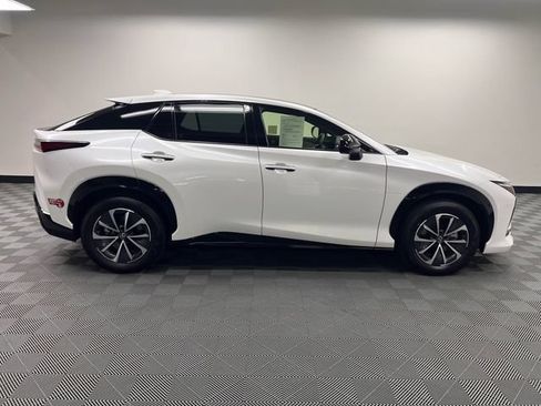 Certified 2023 Lexus RZ 450e Premium w/ Technology Package AWD/4WD image 4