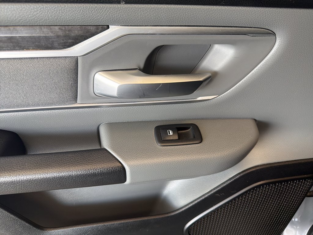 Used 2020 RAM 1500 Big Horn AWD/4WD image 11