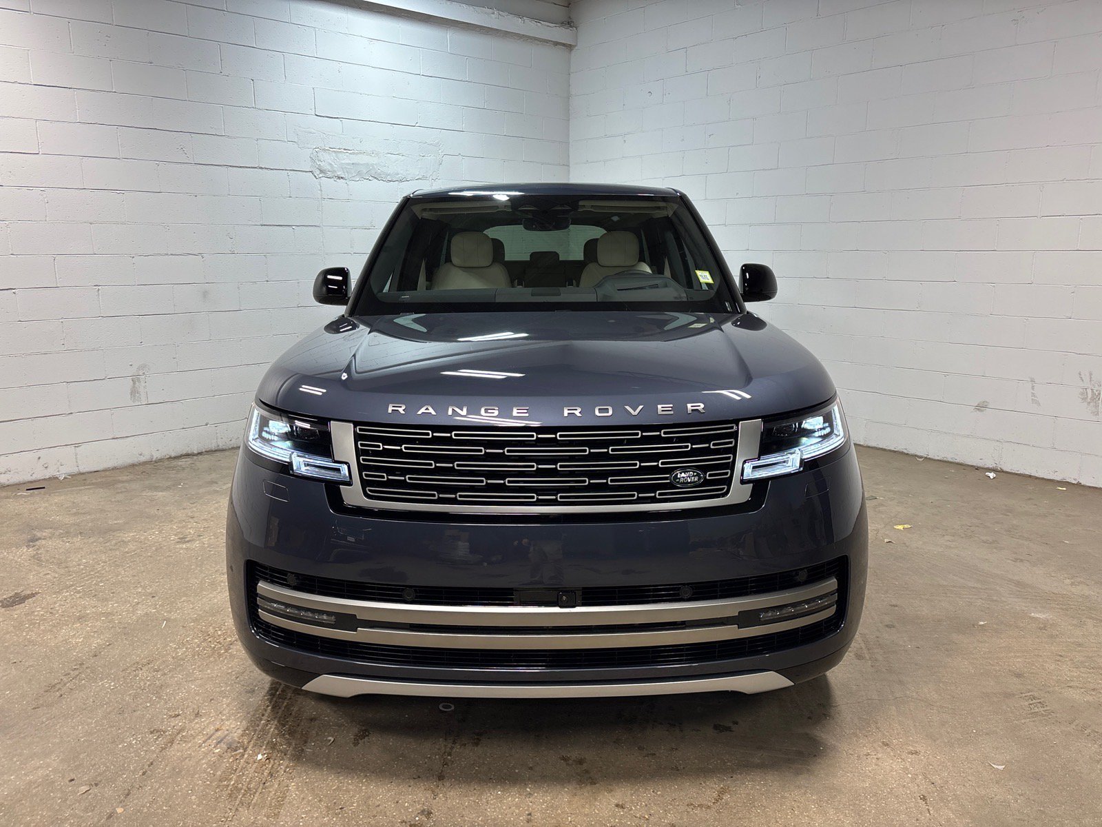 New 2026 Land Rover Range Rover SE AWD/4WD image 3