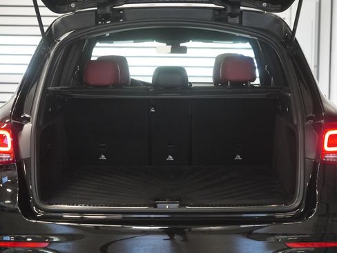 Used 2021 Mercedes-Benz GLC 300 4MATIC image 30