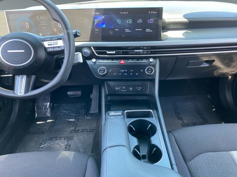 Used 2025 Hyundai Sonata SEL FWD image 11