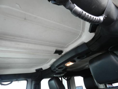 Used 2013 Jeep Wrangler Unlimited Sahara w/ Connectivity Group image 20