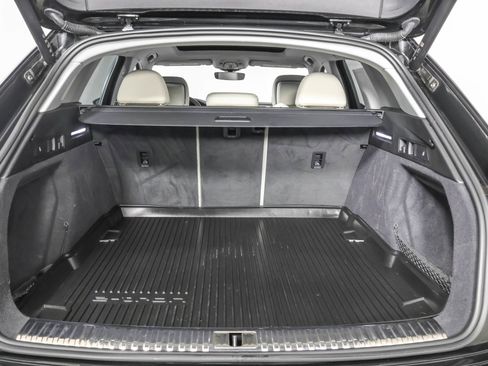 Used 2024 Audi Q8 e-tron Premium Plus w/ Premium Plus Package image 43