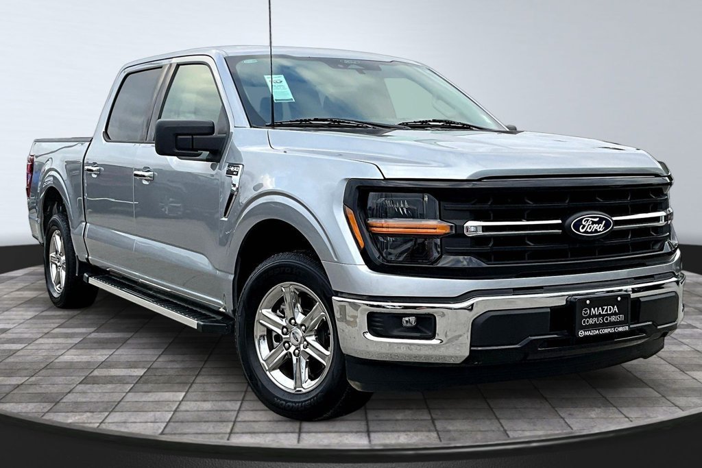 Used 2025 Ford F150 XLT w/ Equipment Group 301A Standard RWD image 4