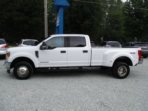 Used 2017 Ford F350 XLT AWD/4WD image 2