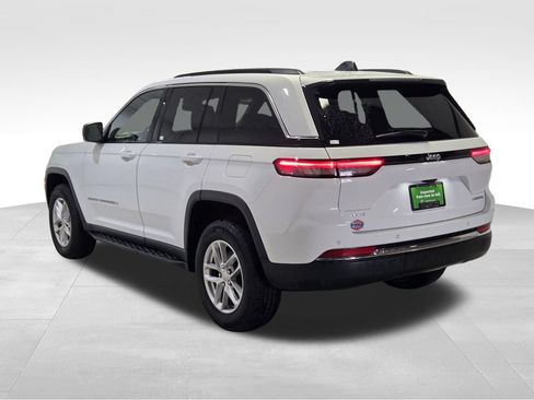 Used 2024 Jeep Grand Cherokee Laredo X AWD/4WD image 22