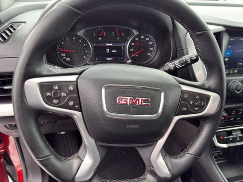 Certified 2024 GMC Terrain SLT image 16