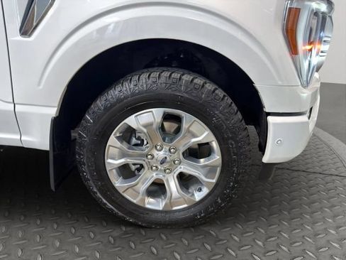 Used 2023 Ford F150 Platinum w/ FX4 Off-Road Package AWD/4WD image 26