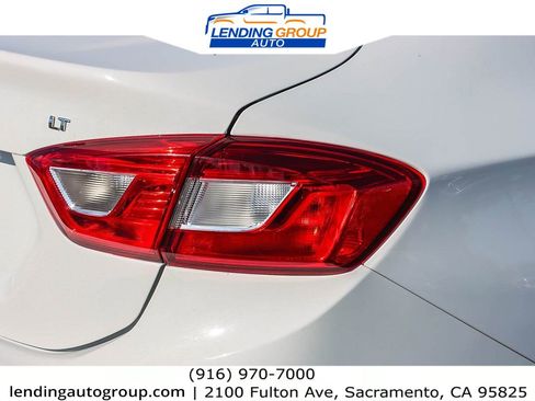 Used 2019 Chevrolet Cruze LT w/ Convenience Package image 8