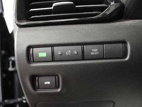Used 2023 Nissan Sentra SR w/ Midnight Edition Package FWD image 13