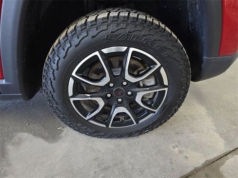 Used 2025 Jeep Compass Trailhawk w/ Trailhawk Convenience Group image 17