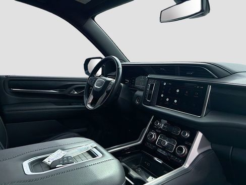 Used 2022 GMC Yukon Denali image 31
