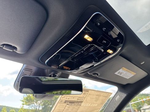 Certified 2025 Mercedes-Benz GLC 300 4MATIC image 28