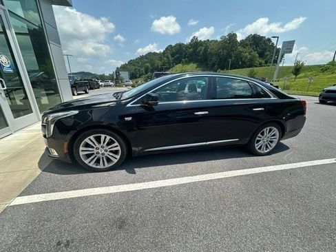 Used 2019 Cadillac XTS Luxury FWD image 4