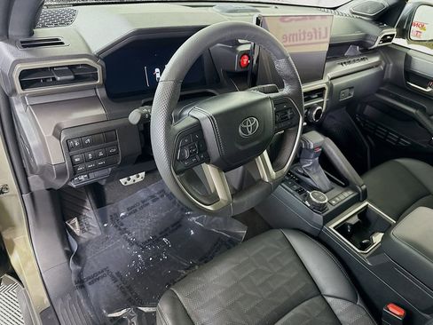 Certified 2024 Toyota Tacoma TRD Sport w/ TRD Sport Premium Package AWD/4WD image 21