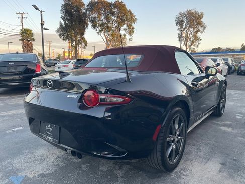 Used 2018 MAZDA MX-5 Miata Grand Touring image 5