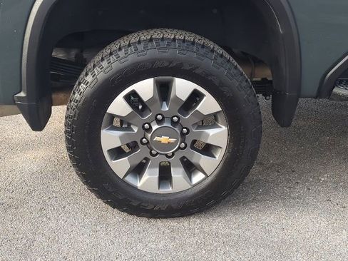 Used 2025 Chevrolet Silverado 2500 LT w/ Texas Edition image 3