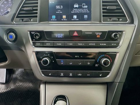 Used 2016 Hyundai Sonata Sport w/ Option Group 1V image 15