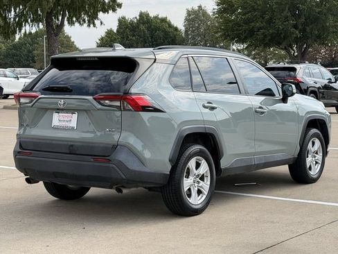 Certified 2019 Toyota RAV4 XLE FWD image 4
