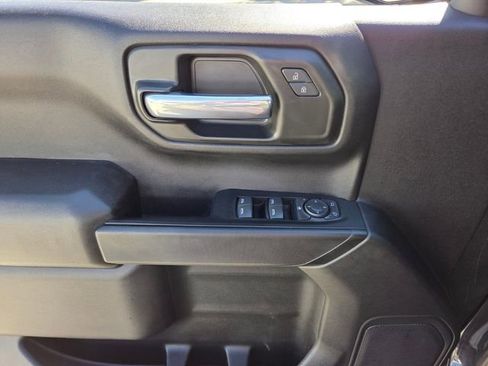 Certified 2023 Chevrolet Silverado 1500 Custom image 17