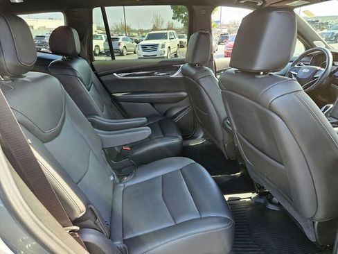 Certified 2025 Cadillac XT6 Premium Luxury image 19