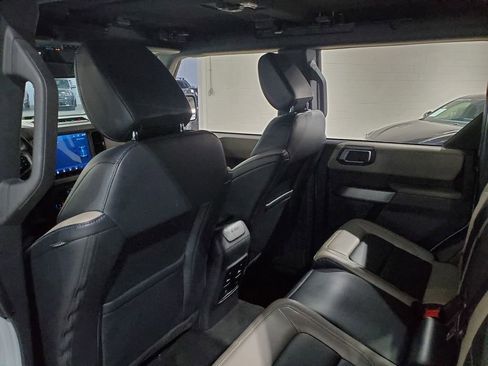 Used 2022 Ford Bronco Wildtrak image 23