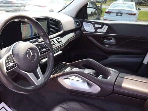 Used 2020 Mercedes-Benz GLS 450 4MATIC image 12
