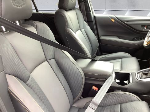 Used 2022 Subaru Outback Wilderness w/ Wilderness Package image 14