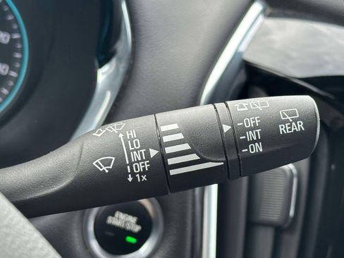 Certified 2023 Chevrolet Traverse LT w/ LT Premium Package image 24