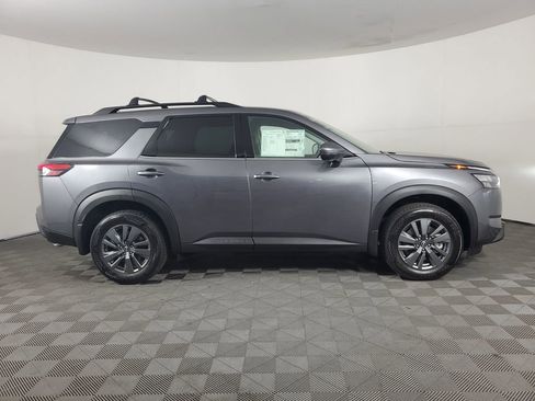 New 2025 Nissan Pathfinder SV image 3