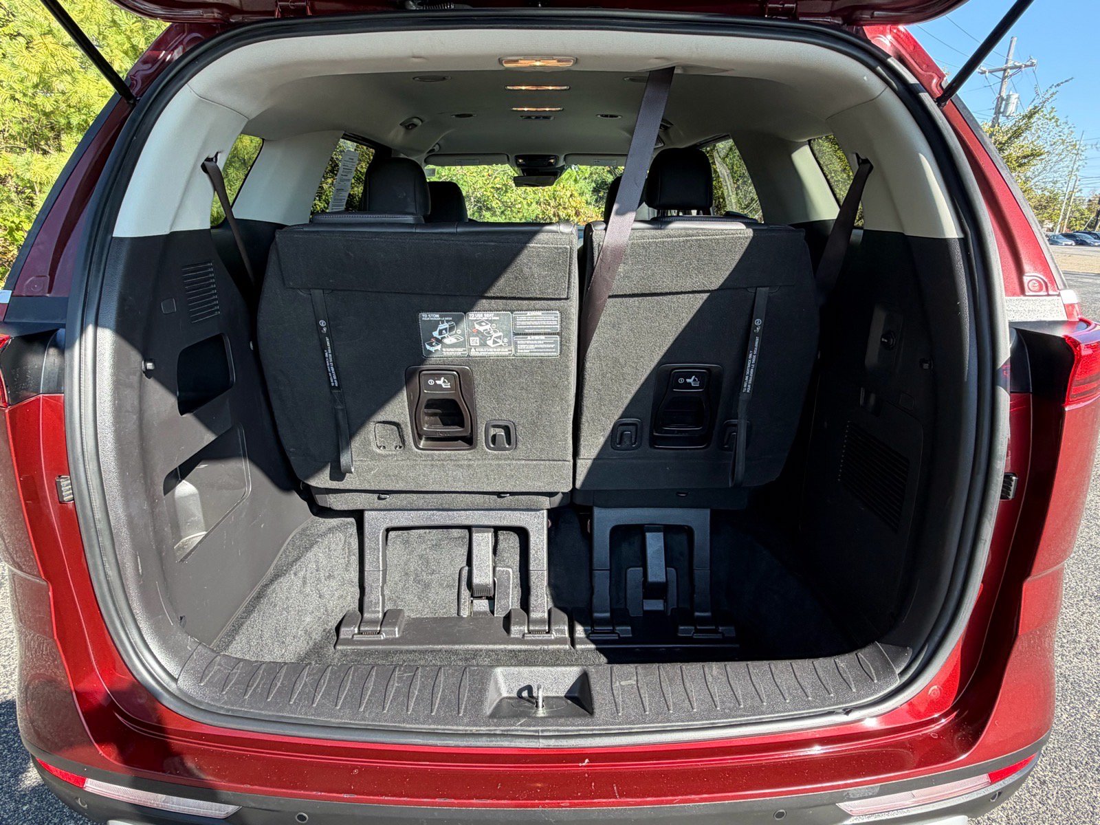 Used 2024 Kia Carnival LX FWD image 48