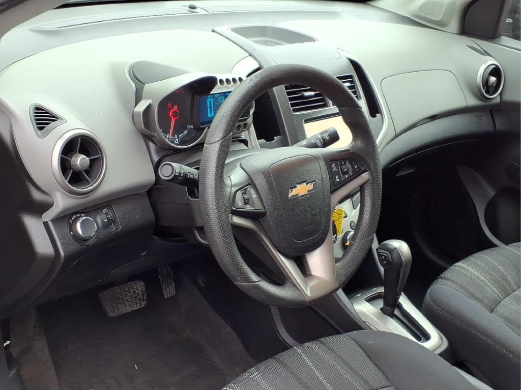 Used 2016 Chevrolet Sonic LT FWD image 3