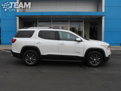Used 2018 GMC Acadia SLT AWD/4WD image 3