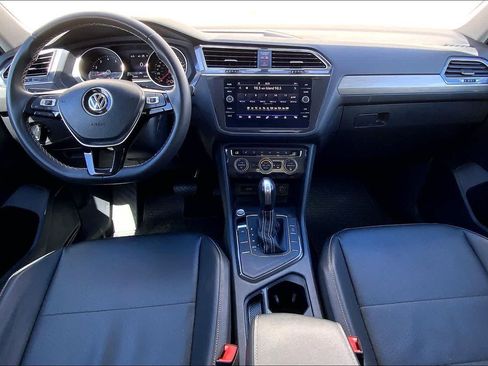 Used 2021 Volkswagen Tiguan SE FWD image 10