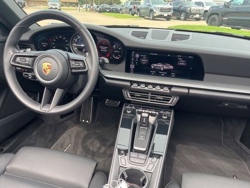 Used 2021 Porsche 911 Carrera image 9