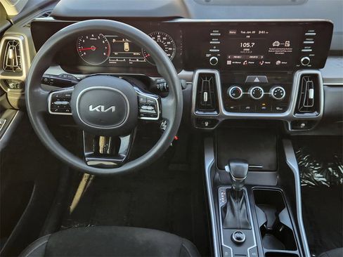 Used 2022 Kia Sorento LX image 23