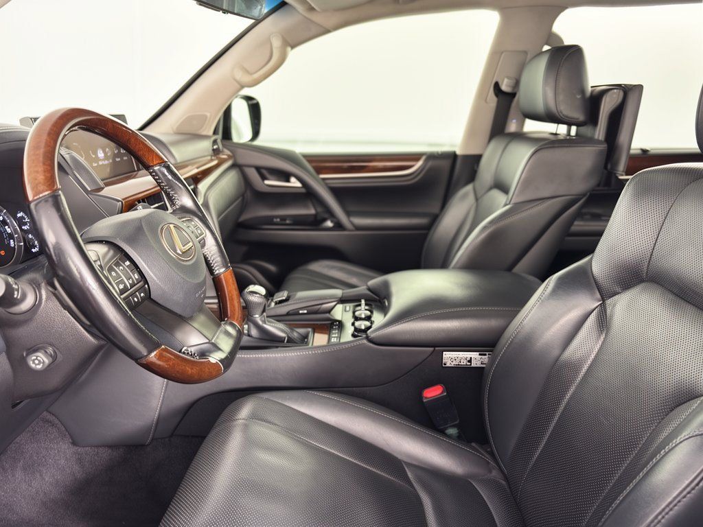 Used 2018 Lexus LX 570 4WD w/ Luxury Package image 5