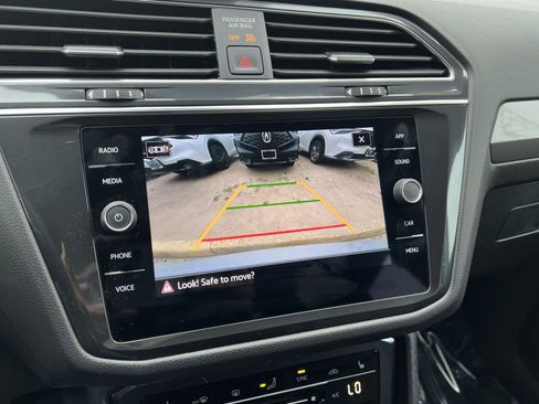 Used 2023 Volkswagen Tiguan SE AWD/4WD image 20
