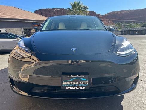 Used 2022 Tesla Model Y Long Range AWD/4WD image 25
