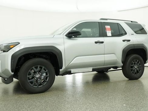 New 2026 Toyota 4Runner SR5 RWD image 18